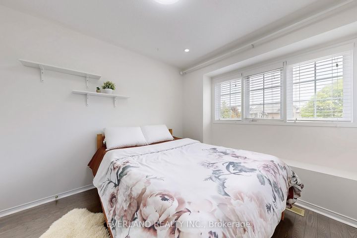 Photo 6 at 118 Orchard Hill Boulevard, Berczy, Markham