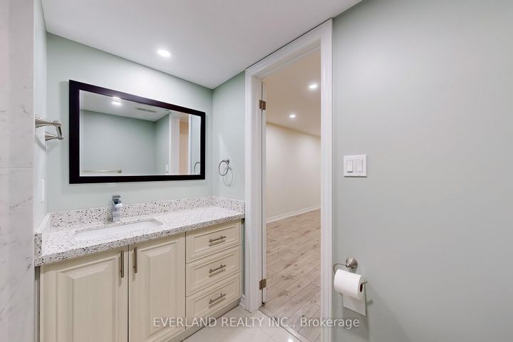 Photo 11 at 118 Orchard Hill Boulevard, Berczy, Markham
