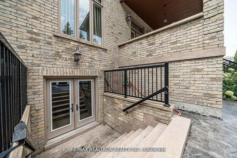 Photo 34 at 63 Walmer Road, North Richvale, Richmond Hill