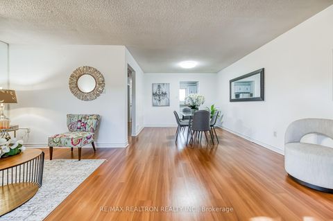 Photo 9 at 79 - 91 L'Amoreaux Drive, L'Amoreaux, Toronto