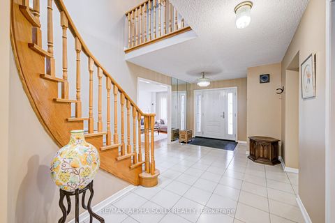Photo 5 at 360 Goldhawk Trail, Milliken, Toronto