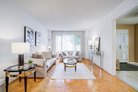 Photo 7 at 360 Goldhawk Trail, Milliken, Toronto