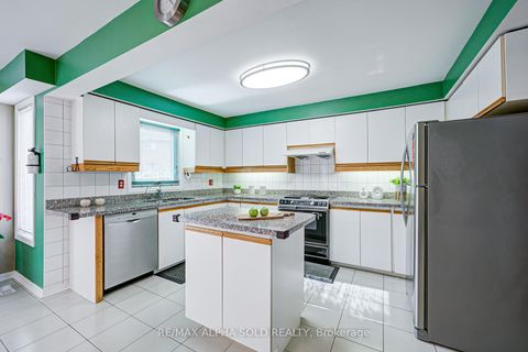 Photo 16 at 360 Goldhawk Trail, Milliken, Toronto