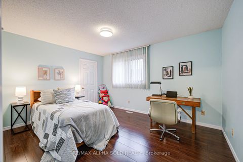 Photo 26 at 360 Goldhawk Trail, Milliken, Toronto