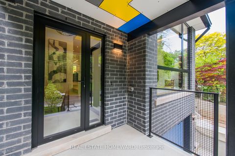 Photo 1 at 174 Kenilworth Avenue, The Beaches, Toronto