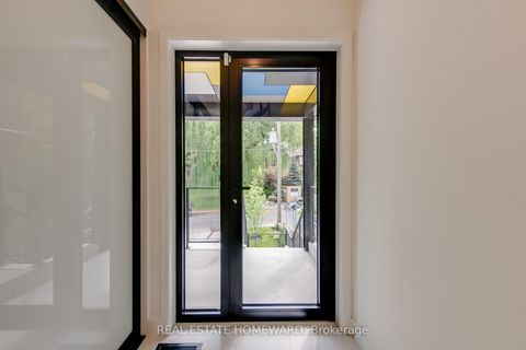 Photo 3 at 174 Kenilworth Avenue, The Beaches, Toronto