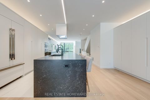 Photo 17 at 174 Kenilworth Avenue, The Beaches, Toronto
