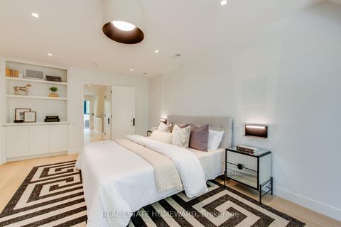 Photo 23 at 174 Kenilworth Avenue, The Beaches, Toronto