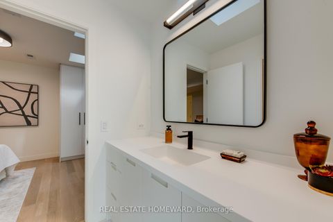 Photo 31 at 174 Kenilworth Avenue, The Beaches, Toronto