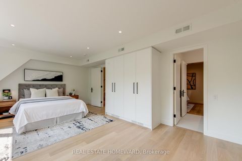 Photo 34 at 174 Kenilworth Avenue, The Beaches, Toronto
