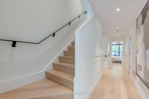 Photo 36 at 174 Kenilworth Avenue, The Beaches, Toronto