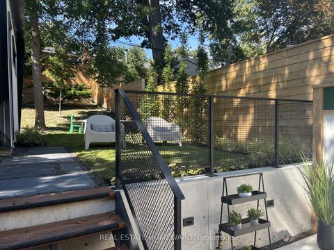 Photo 45 at 174 Kenilworth Avenue, The Beaches, Toronto