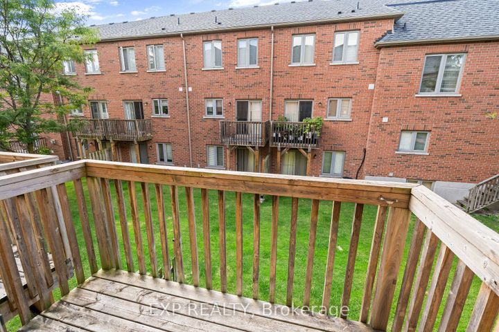 Photo 10 at 90 - 9133 Bayview Avenue, Doncrest, Richmond Hill