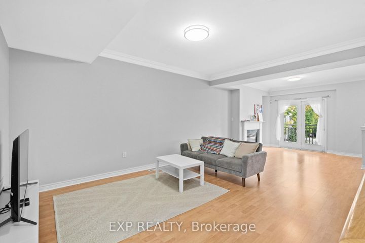 Photo 12 at 90 - 9133 Bayview Avenue, Doncrest, Richmond Hill