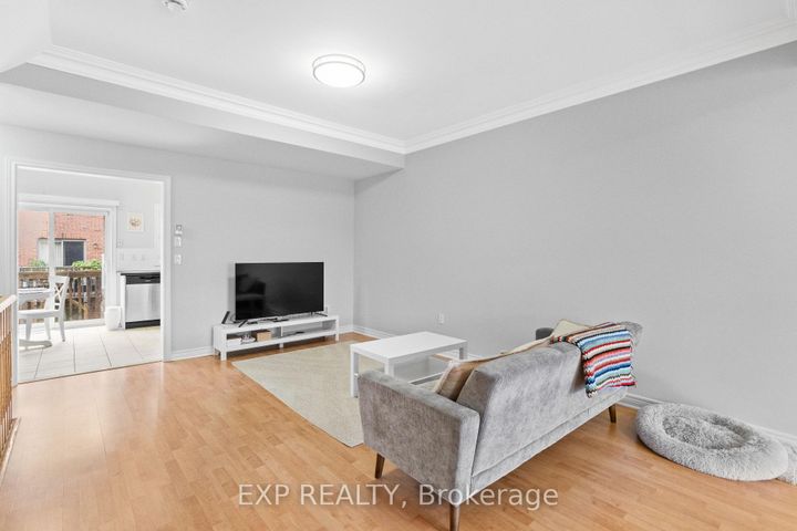 Photo 13 at 90 - 9133 Bayview Avenue, Doncrest, Richmond Hill