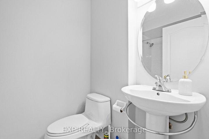 Photo 34 at 90 - 9133 Bayview Avenue, Doncrest, Richmond Hill