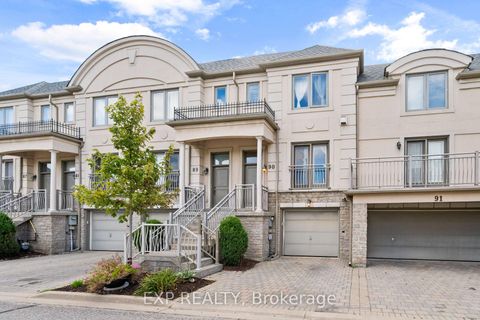 Photo 3 at 90 - 9133 Bayview Avenue, Doncrest, Richmond Hill