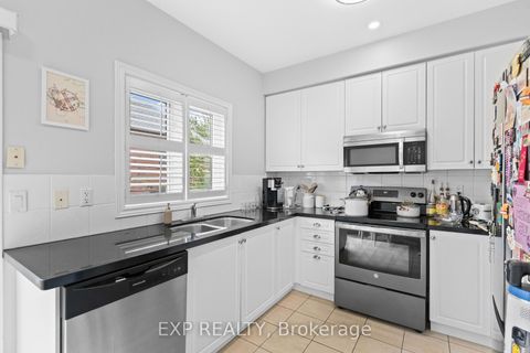 Photo 6 at 90 - 9133 Bayview Avenue, Doncrest, Richmond Hill