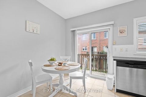 Photo 8 at 90 - 9133 Bayview Avenue, Doncrest, Richmond Hill