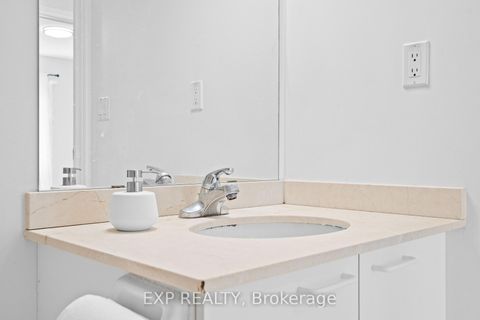 Photo 31 at 90 - 9133 Bayview Avenue, Doncrest, Richmond Hill