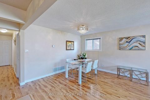 Photo 16 at 267 Elgin Mills Road W, Mill Pond, Richmond Hill