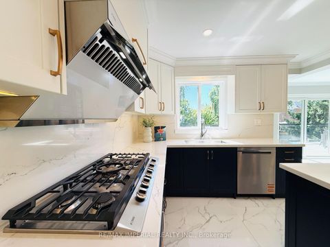 Photo 8 at 2128 Mayflower Boulevard, RO River Oaks, Oakville