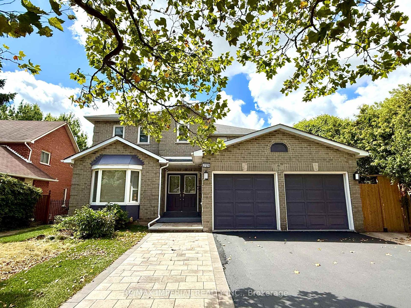 2128 Mayflower Boulevard, RO River Oaks, Oakville 