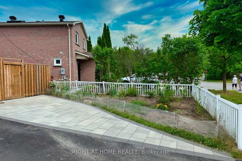 Photo 3 at 88 Sunshine Drive, Observatory, Richmond Hill