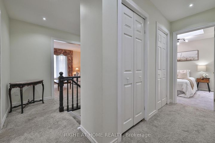 Photo 12 at 25 Devonshire Drive, Southgate, Brampton