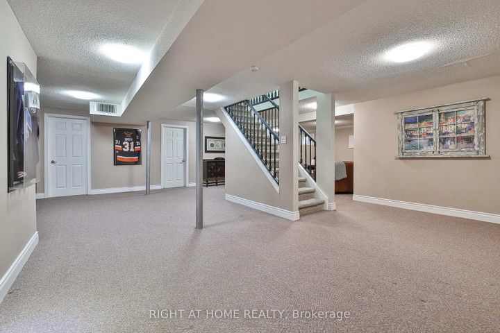 Photo 25 at 25 Devonshire Drive, Southgate, Brampton