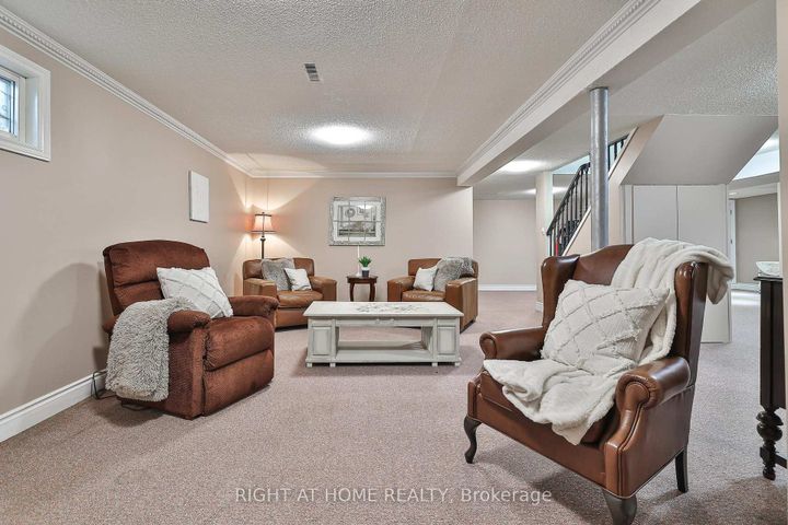 Photo 28 at 25 Devonshire Drive, Southgate, Brampton