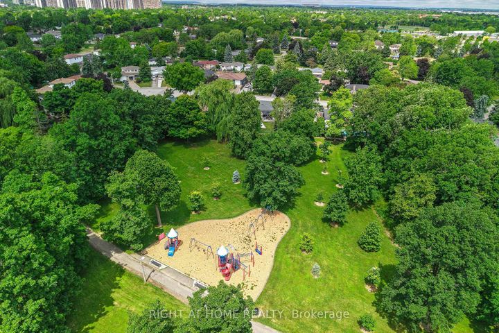 Photo 47 at 25 Devonshire Drive, Southgate, Brampton