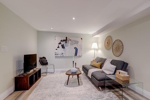 Photo 21 at 1 Chiswick Avenue, Amesbury, Toronto
