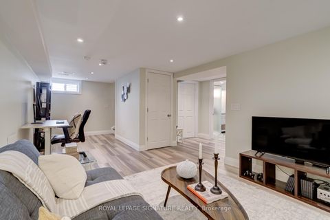 Photo 22 at 1 Chiswick Avenue, Amesbury, Toronto