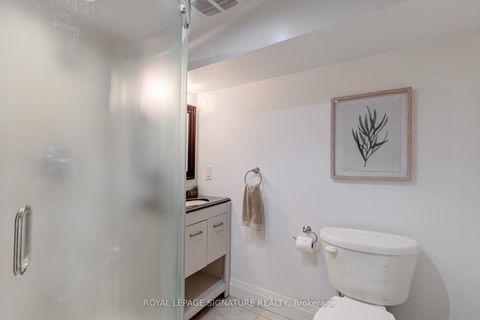 Photo 25 at 1 Chiswick Avenue, Amesbury, Toronto
