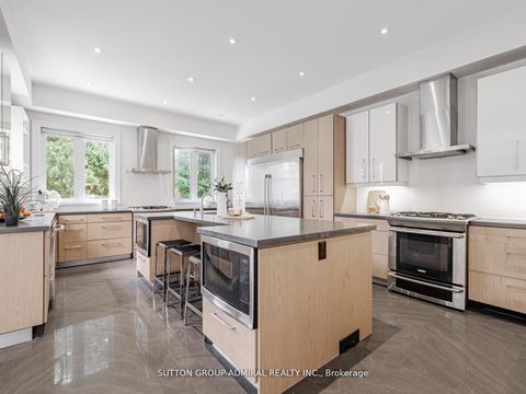 Photo 20 at 11 Frontenac Avenue, Nortown, Toronto