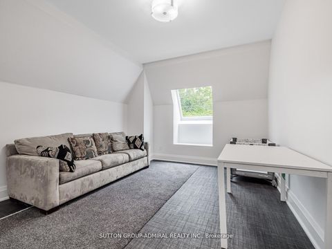 Photo 31 at 11 Frontenac Avenue, Nortown, Toronto