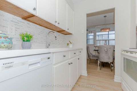 Photo 10 at 707 - 3311 Kingston Road, Scarborough Village, Toronto