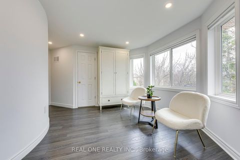Photo 23 at 2075 Banbury Crescent, RO River Oaks, Oakville