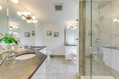 Photo 25 at 2075 Banbury Crescent, RO River Oaks, Oakville