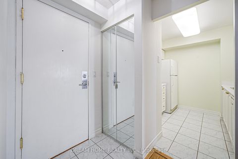 Photo 3 at 1531 - 68 CORPORATE Drive, Woburn, Toronto