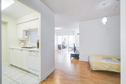 Photo 4 at 1531 - 68 CORPORATE Drive, Woburn, Toronto