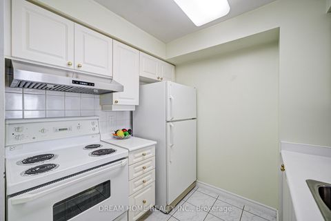Photo 6 at 1531 - 68 CORPORATE Drive, Woburn, Toronto