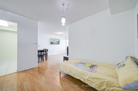 Photo 10 at 1531 - 68 CORPORATE Drive, Woburn, Toronto