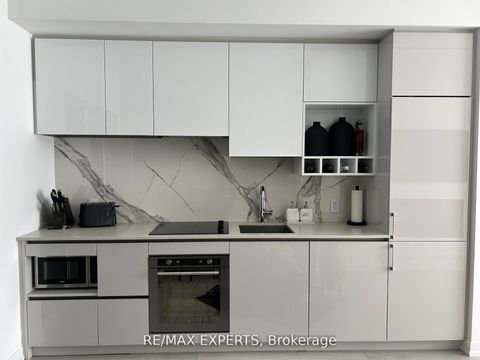 Photo 3 at TH05 - 9 Buttermill Avenue W, Concord, Vaughan
