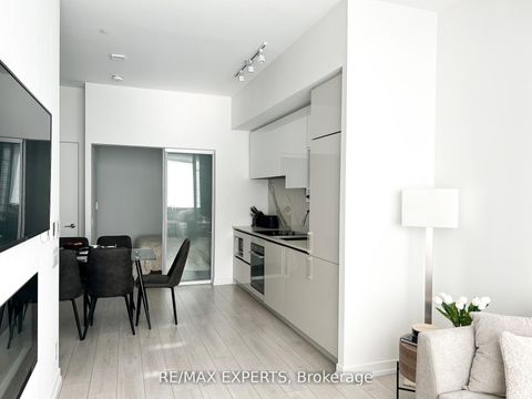 Photo 9 at TH05 - 9 Buttermill Avenue W, Concord, Vaughan