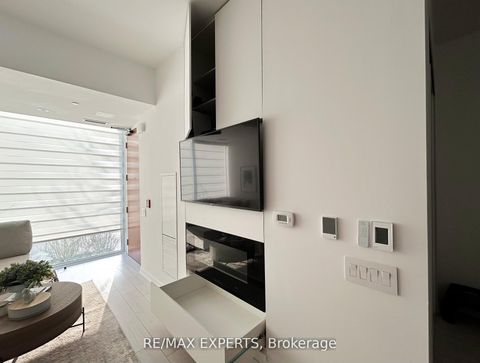 Photo 13 at TH05 - 9 Buttermill Avenue W, Concord, Vaughan