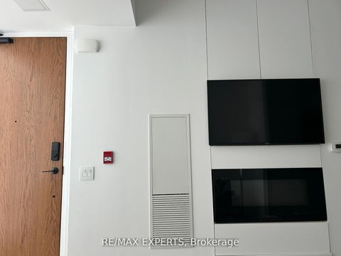 Photo 14 at TH05 - 9 Buttermill Avenue W, Concord, Vaughan
