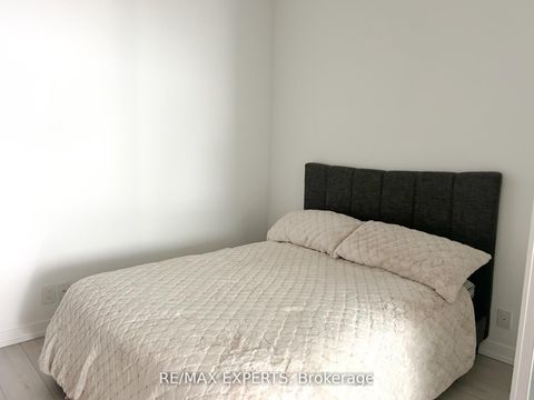 Photo 17 at TH05 - 9 Buttermill Avenue W, Concord, Vaughan