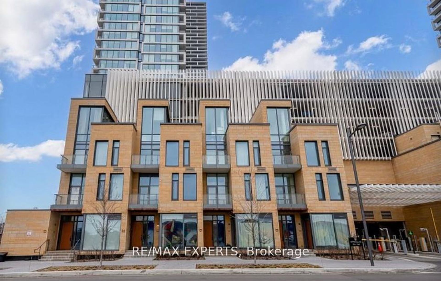 TH05 - 9 Buttermill Avenue W, Concord, Vaughan 